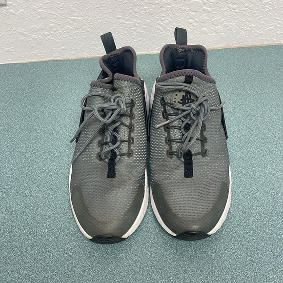 Nike Air Huarache Shoes Size (8W, 6.5M, 6.5Y) 🍁‼️ - Picture 2 of 8